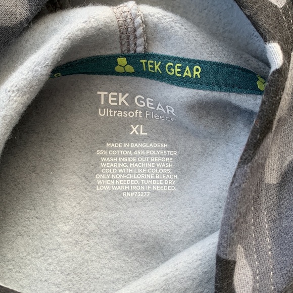 NWT Boy’s XL Ultra-soft Tek Gear hoodie - Picture 2 of 6
